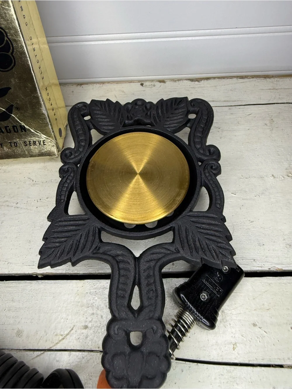 PARAGON elec trivet